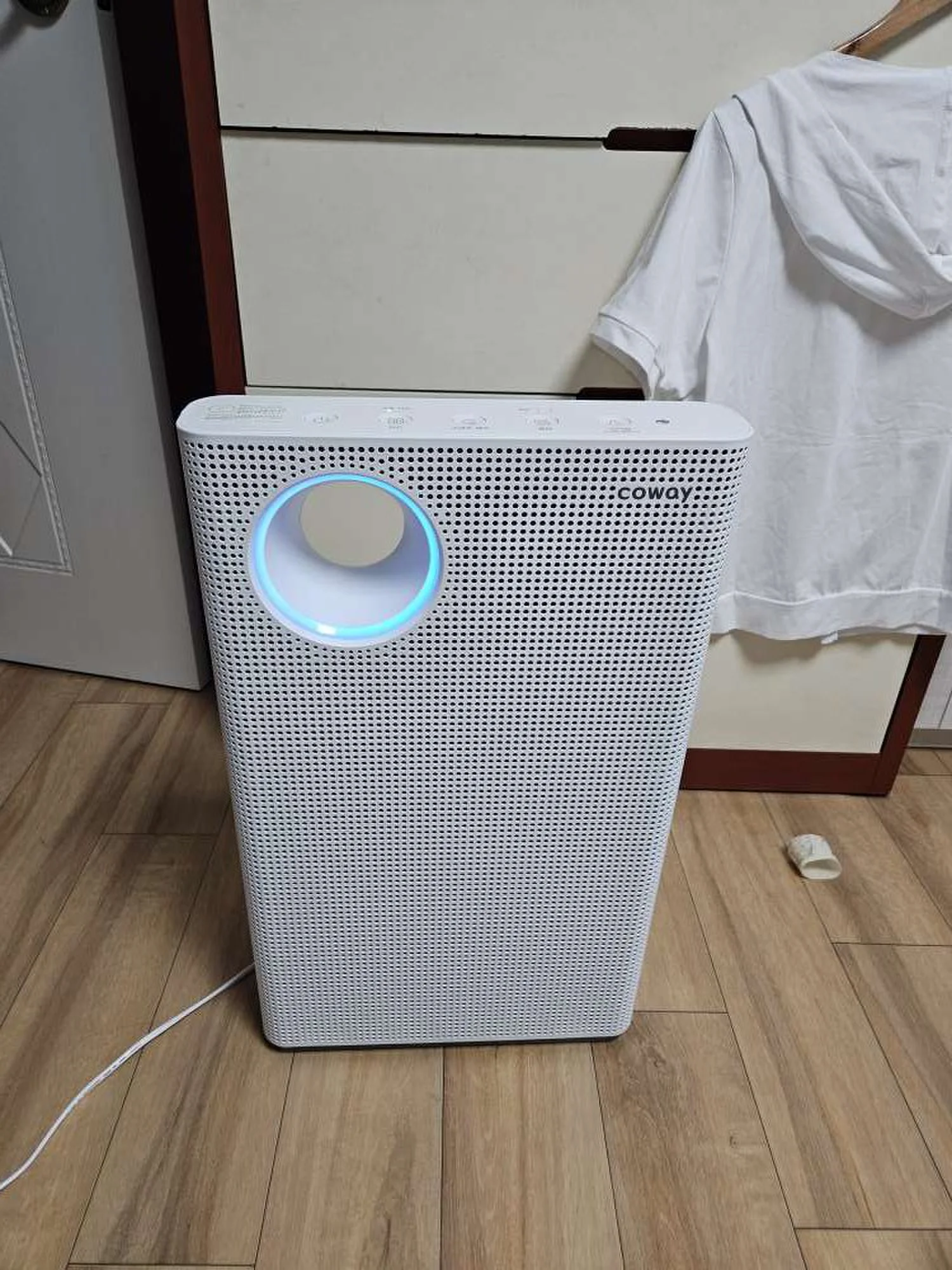 코웨이 싱글파워 공기청정기 거실 설치 현장